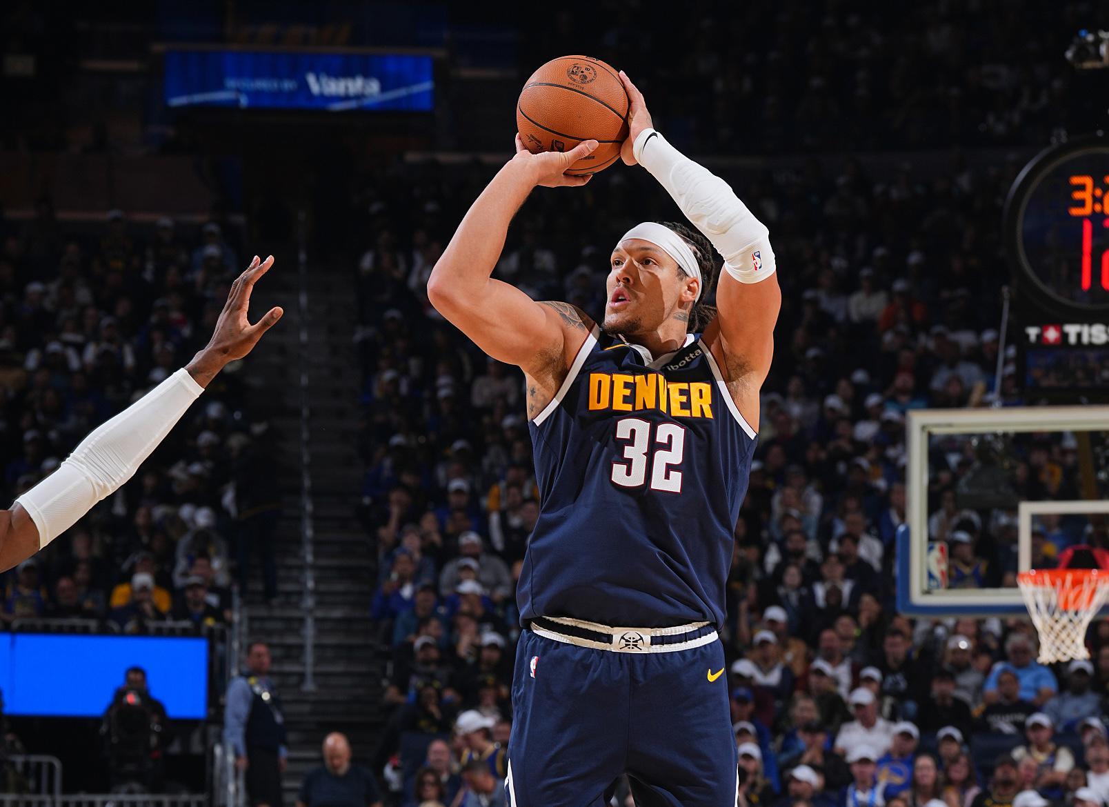 阿隆·戈登揭幕战狂轰10记三分，创近五年首人纪录