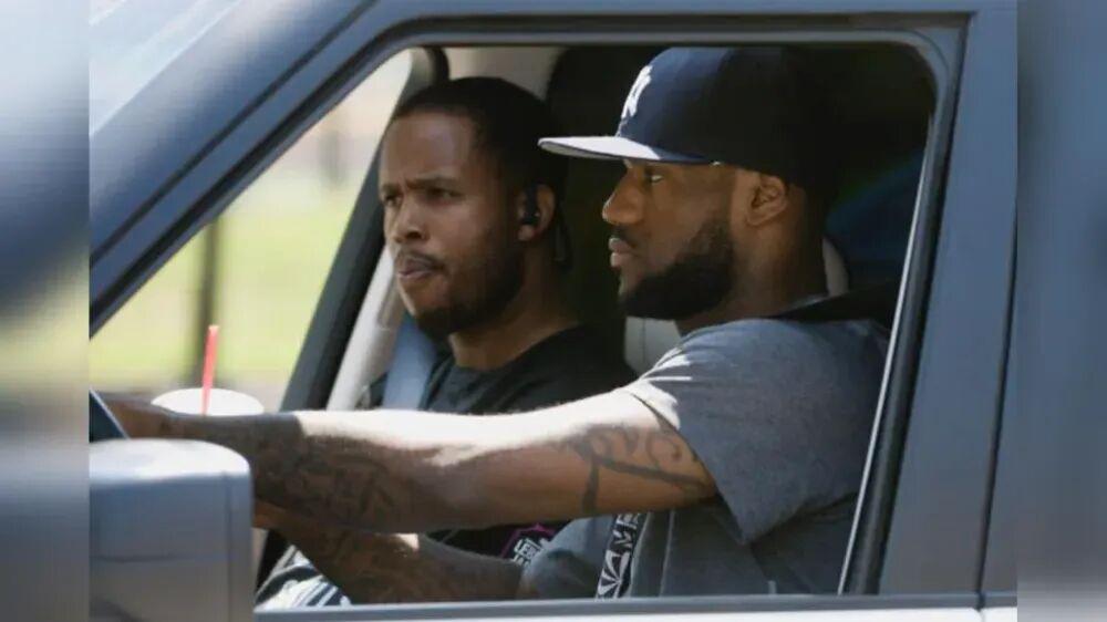 NBA重大丑闻：多名球员教练涉非法赌博被捕，勒布朗信息遭泄露