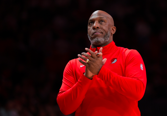 开拓者主帅比卢普斯停职！斯普利特接任，杨瀚森迎发展良机