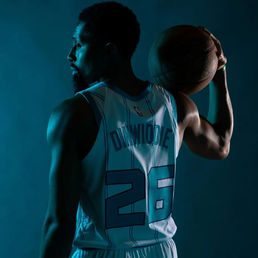 再就业！正式远走欧洲，NBA生涯落幕，他才32岁啊，唉，可惜了