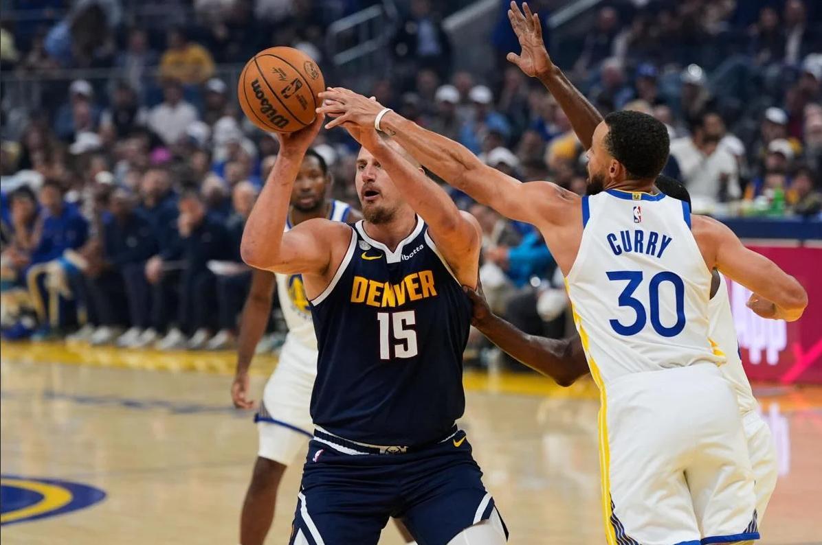 库里42+6+7创历史！巴特勒立功，霍福德39岁仍显神威