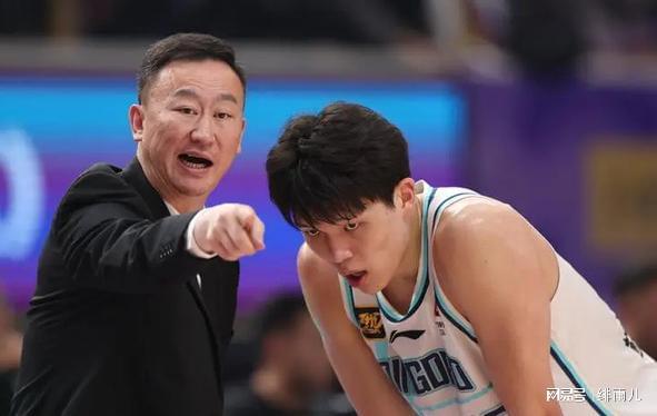 杨瀚森迎转机！开拓者新帅斯普利特上任，场均15分钟可期？