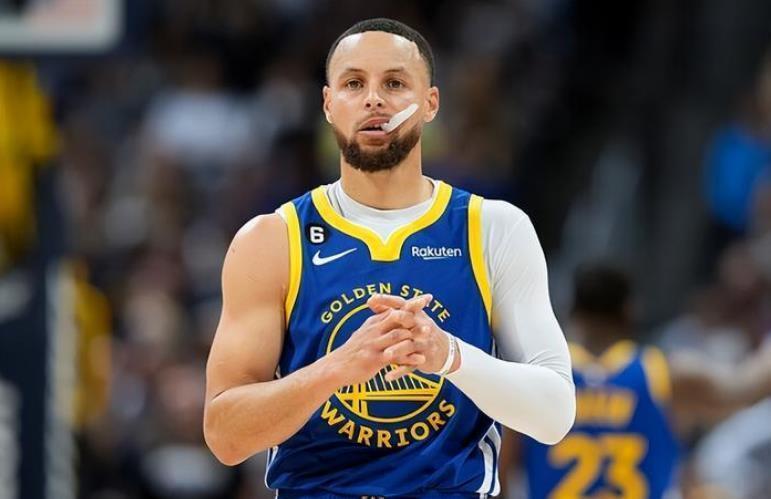 勇士VS掘金激战：巴特勒强势领衔，波杰与库明加表现抢眼