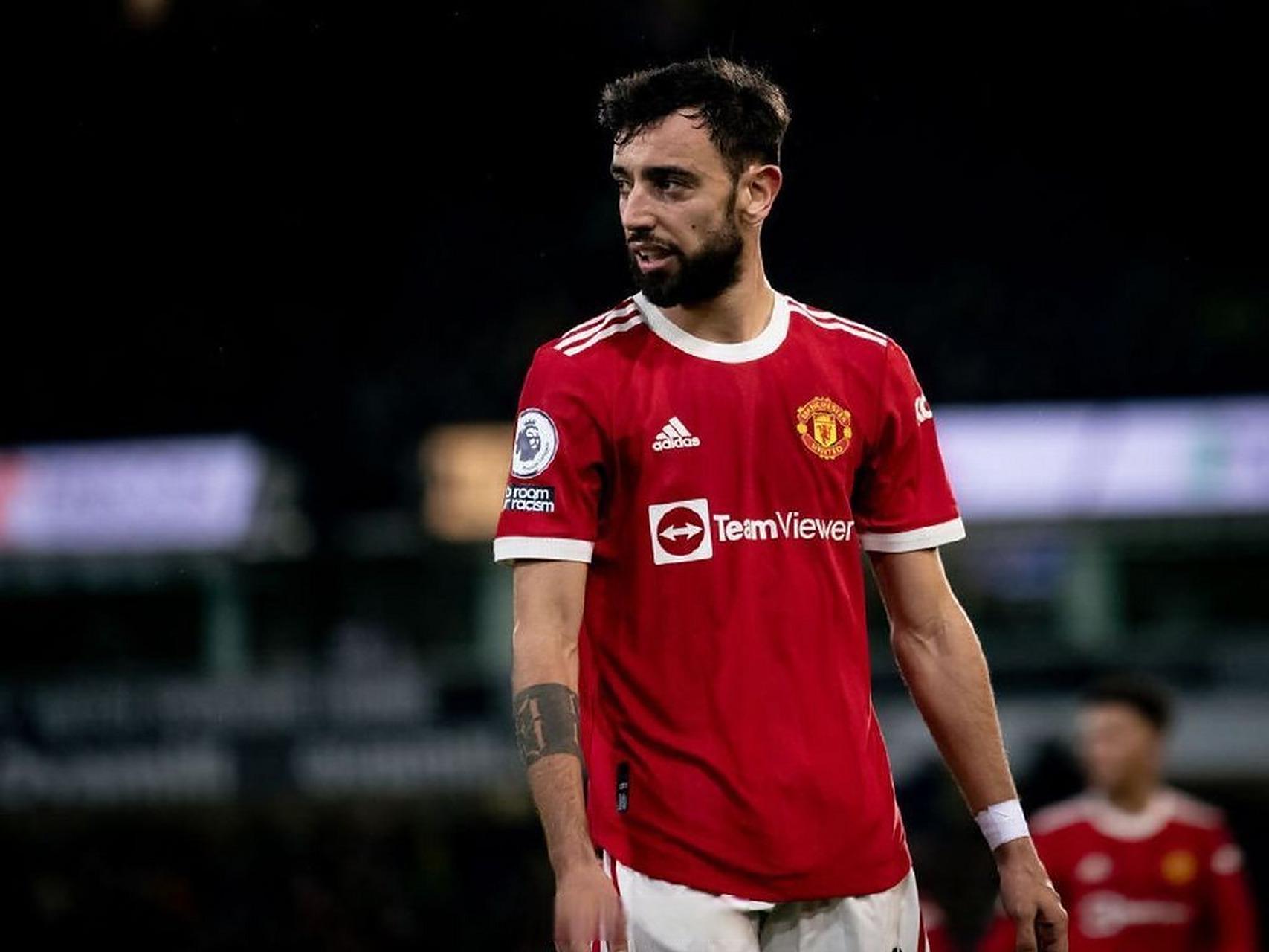 曼联队长布鲁诺·费尔南德斯：争议中的领袖能否引领红魔复兴？