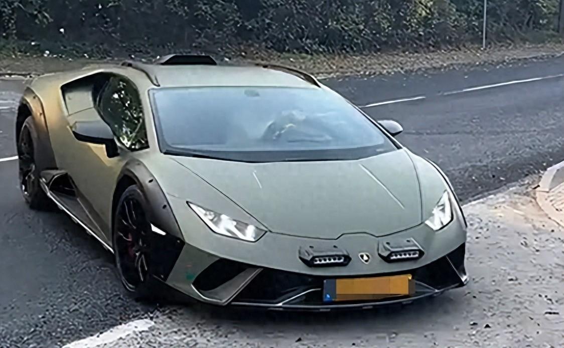 哈兰德新座驾曝光：兰博基尼限量版越野超跑，全球仅1499辆