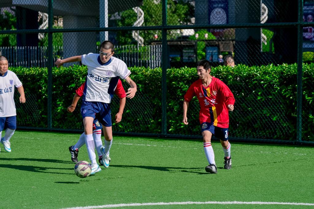2025上海‘爱和恩杯’残健融合足球赛：特殊群体的快乐与成长
