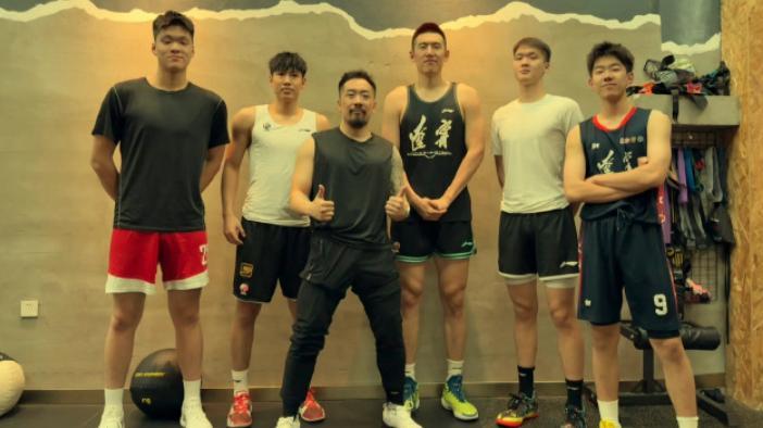 辽篮精神代代相传！付豪李虎翼领衔特训，U18新星紧随其后