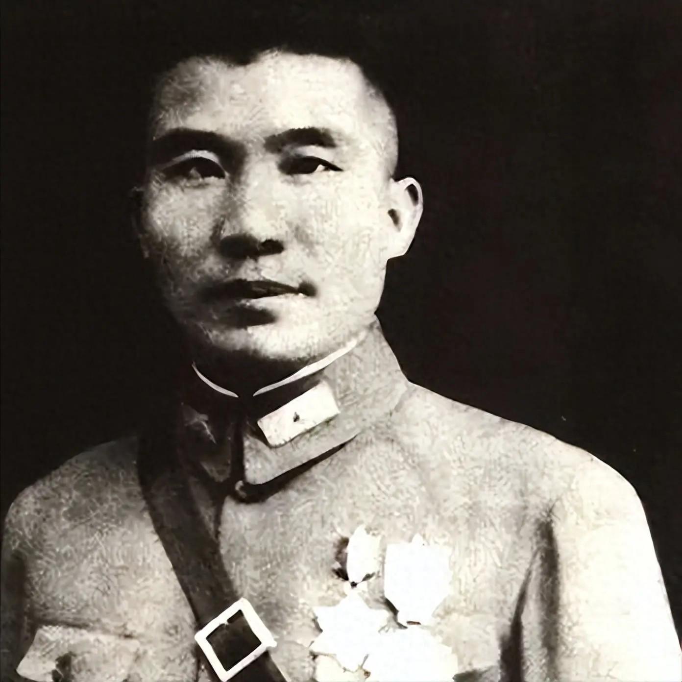 王耀武吃过宋美龄做的菜后，立马转移妻儿，并警告：千万别去台湾