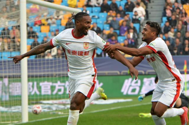 中超激战：津门虎2-2绝平亚泰，贺一然补时送礼