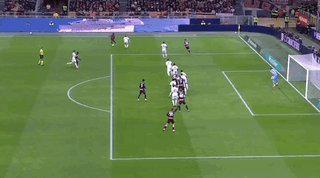 AC米兰中锋哑火，升班马比萨逼平红黑军团