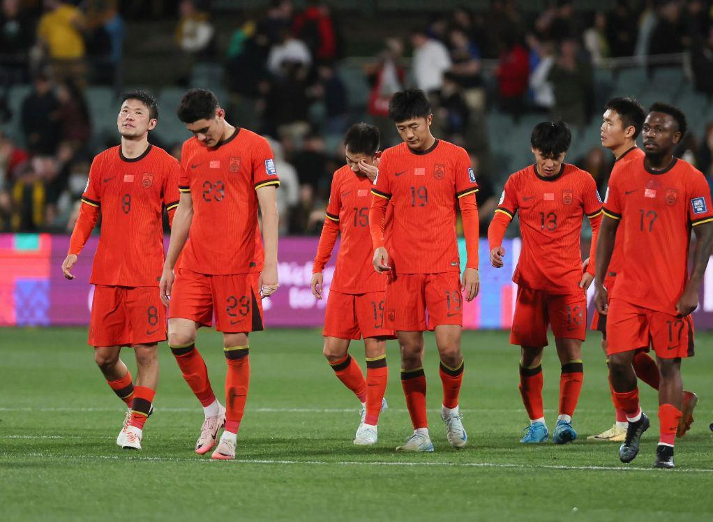 孙继海：国足球员在场上肯定是拼了命的，但能力差让拼失去了意义