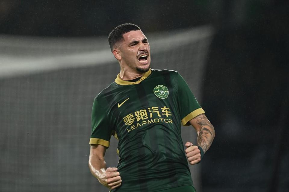 亚戈联赛4连场破门！王钰栋妙传助攻创职业生涯新高