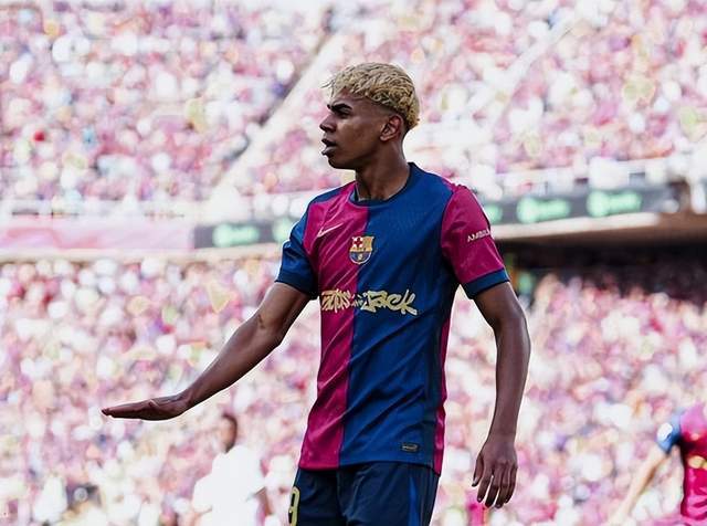 亚马尔嘲讽皇马引众怒！西媒痛批，皇马7万球迷誓要狂嘘