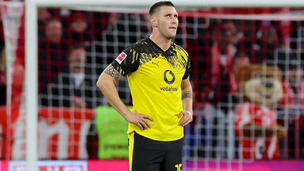 图片报：聚勒状态低迷成多特第五中卫，离队或成定局