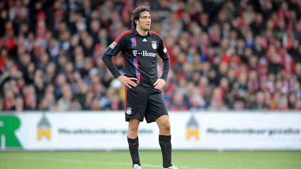 德甲霸主再显威！拜仁17次领头羊对阵副班长保持全胜