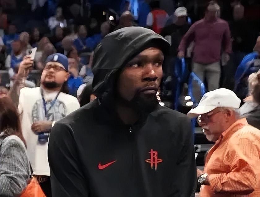 火箭111-115惜败活塞：杜兰特37分难救主，首发低迷亚当斯显弊端