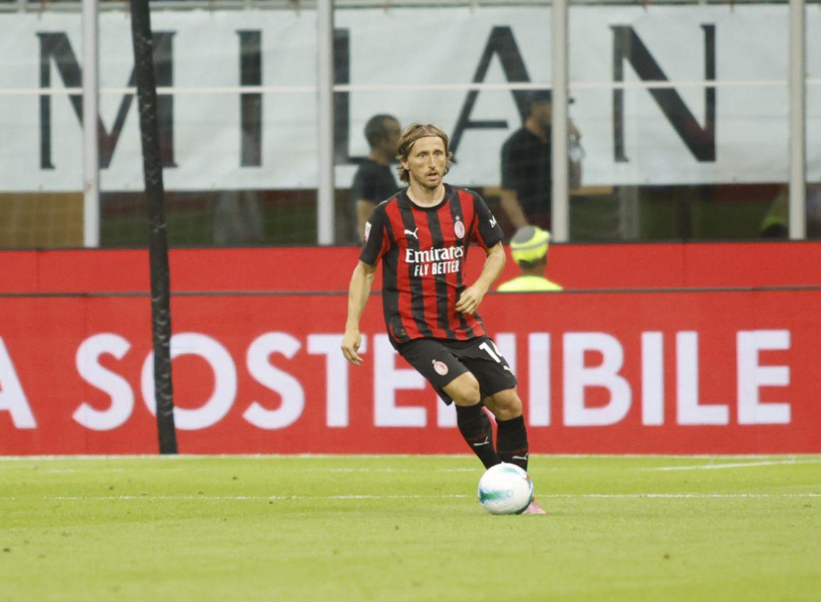 9.1分！40岁中场大师莫德里奇意甲惊艳表现：8次长传全中+3次关键传球