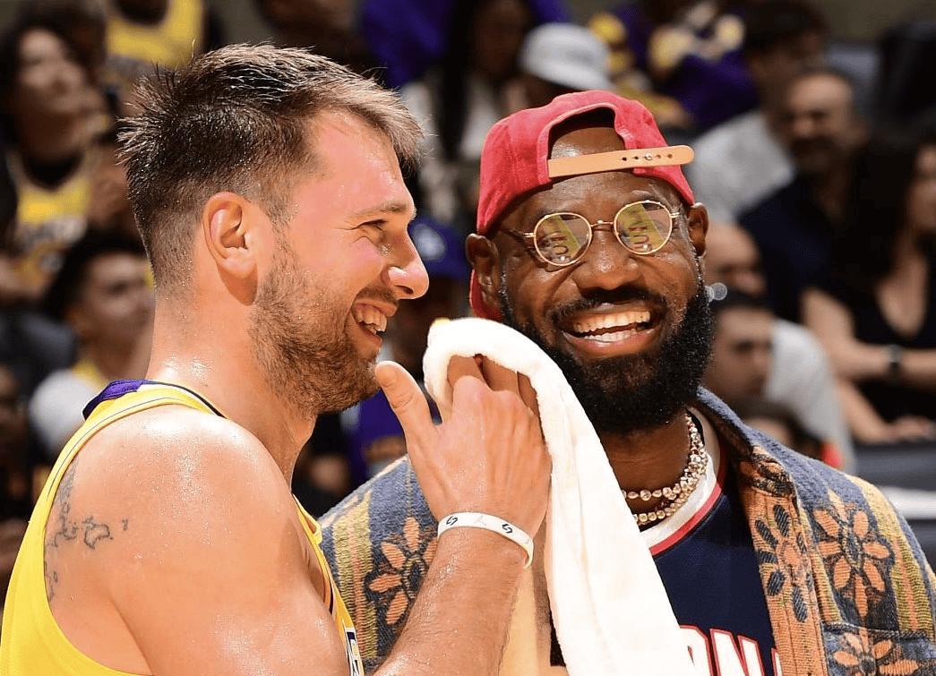 东契奇狂轰49+11+8！湖人首胜揭秘：6大球星表现全解析