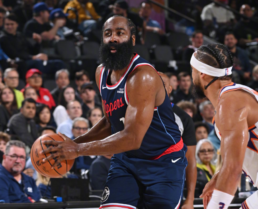 哈登30+7+7闪耀全场！快船27分狂胜太阳，轮转阵容终确定