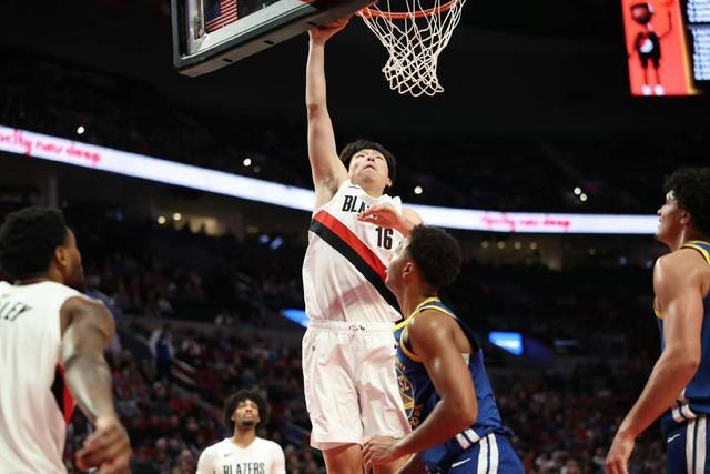 杨瀚森NBA次战仅得2分1板1盖帽，球迷呼吁下放发展联盟