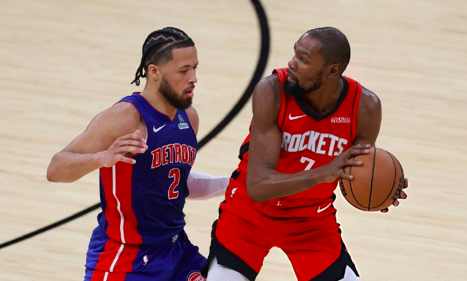 火箭2连败暴露问题：6人上双仍不敌活塞，杜兰特37分难救主