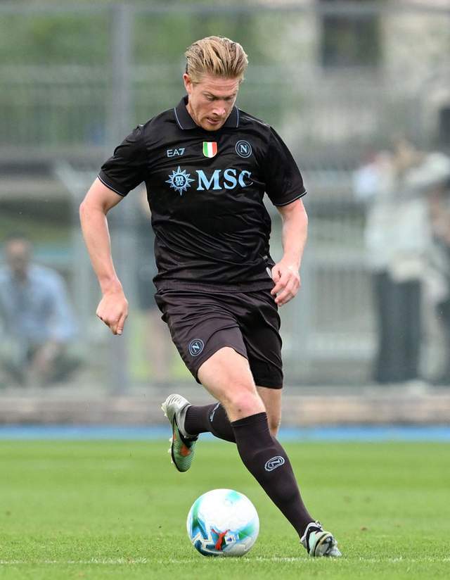 意甲前瞻：那不勒斯1-1国米后局势分析，AC米兰登顶良机