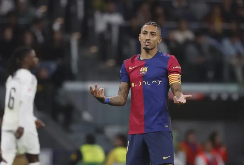 巴萨确认拉菲尼亚无缘国家德比，教练组承认复出操之过急