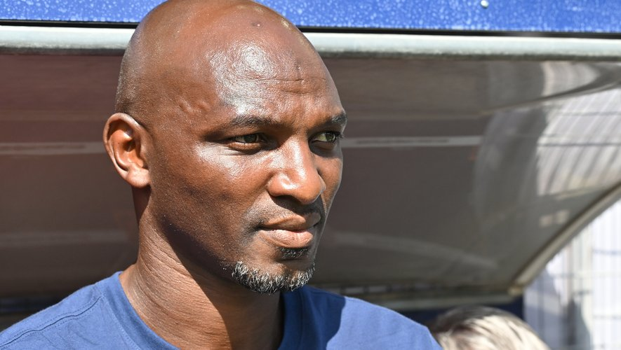 蒙彼利埃主帅卡马拉：完整阵容迎战，6天3赛轮换策略曝光