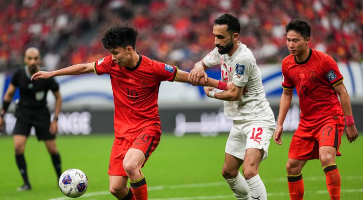 中国足球新星姚新林加盟波黑联赛 获11号球衣获赞天才