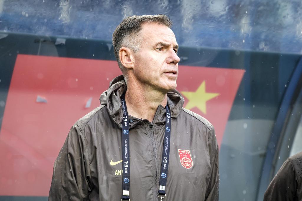 专访中国女足主帅：追赶世界强队，我们需更勇敢