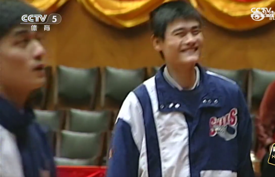 姚明回忆CBA初期：赢球奖金全交父母，输球奖金当零花