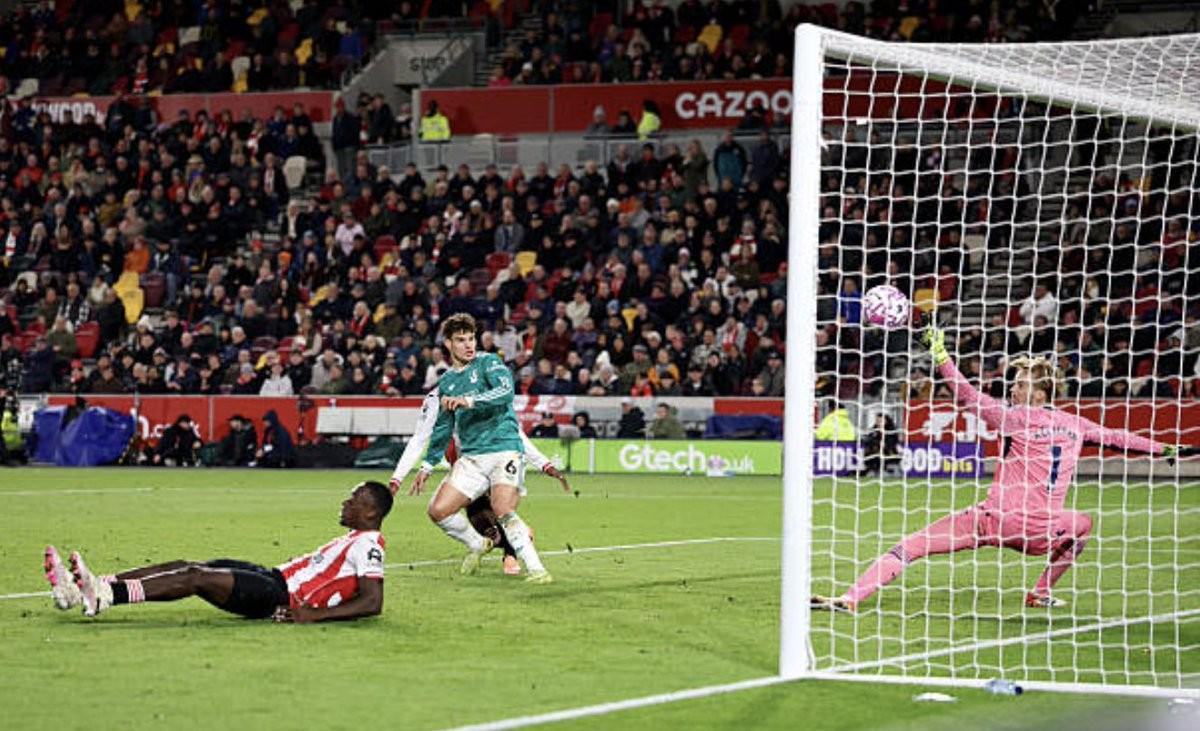 凯尔凯兹首球助利物浦扳回一城，英超赛场展露锋芒