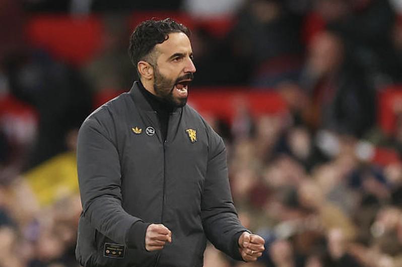 内维尔盛赞：阿莫林执教生涯迎来关键转折周