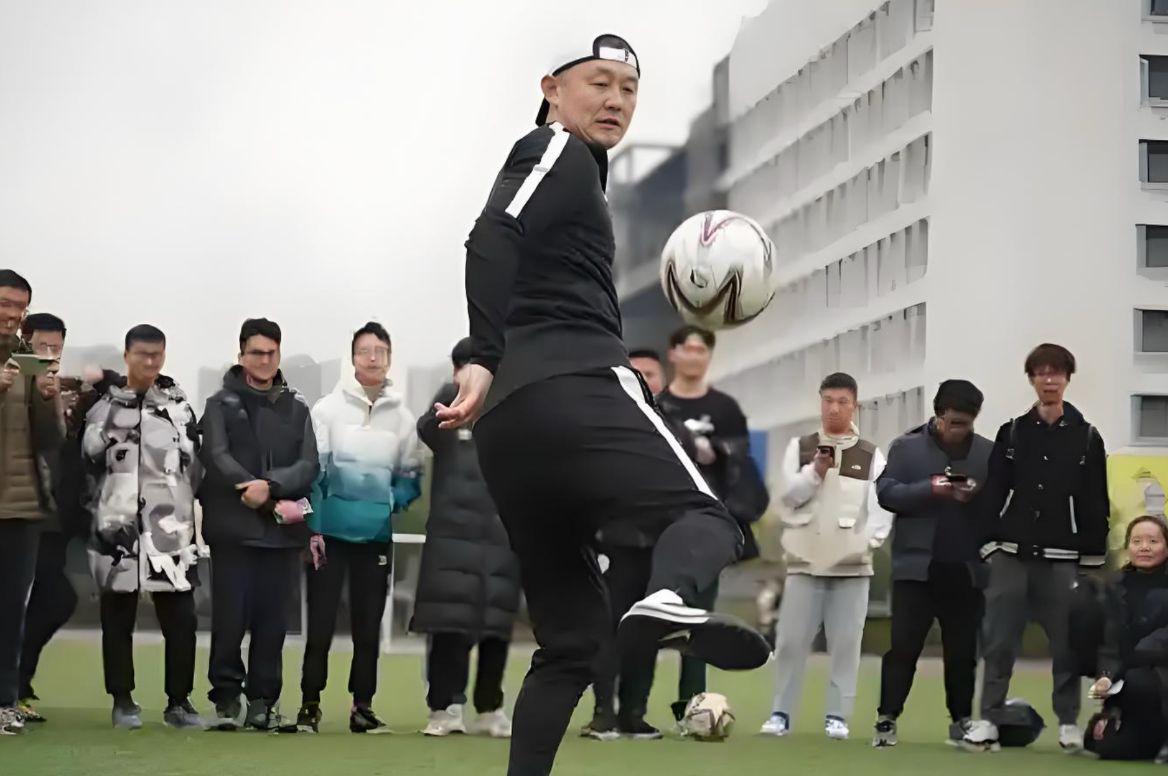 名记王勤伯怒批孙继海青训模式：违背足球规律，复刻体工队难成功