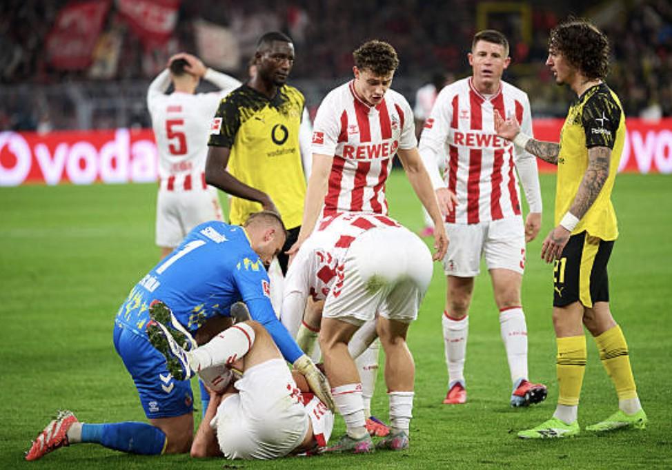 科隆主帅谈许伯斯重伤：膝伤严重，预计缺阵数月