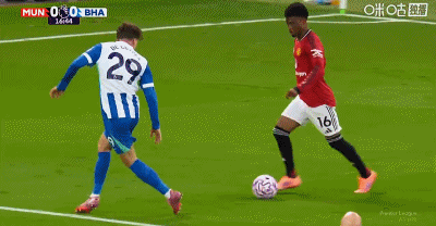 英超第9轮曼联VS布莱顿：阿马德倒地未判点 VAR确认后卫先触球