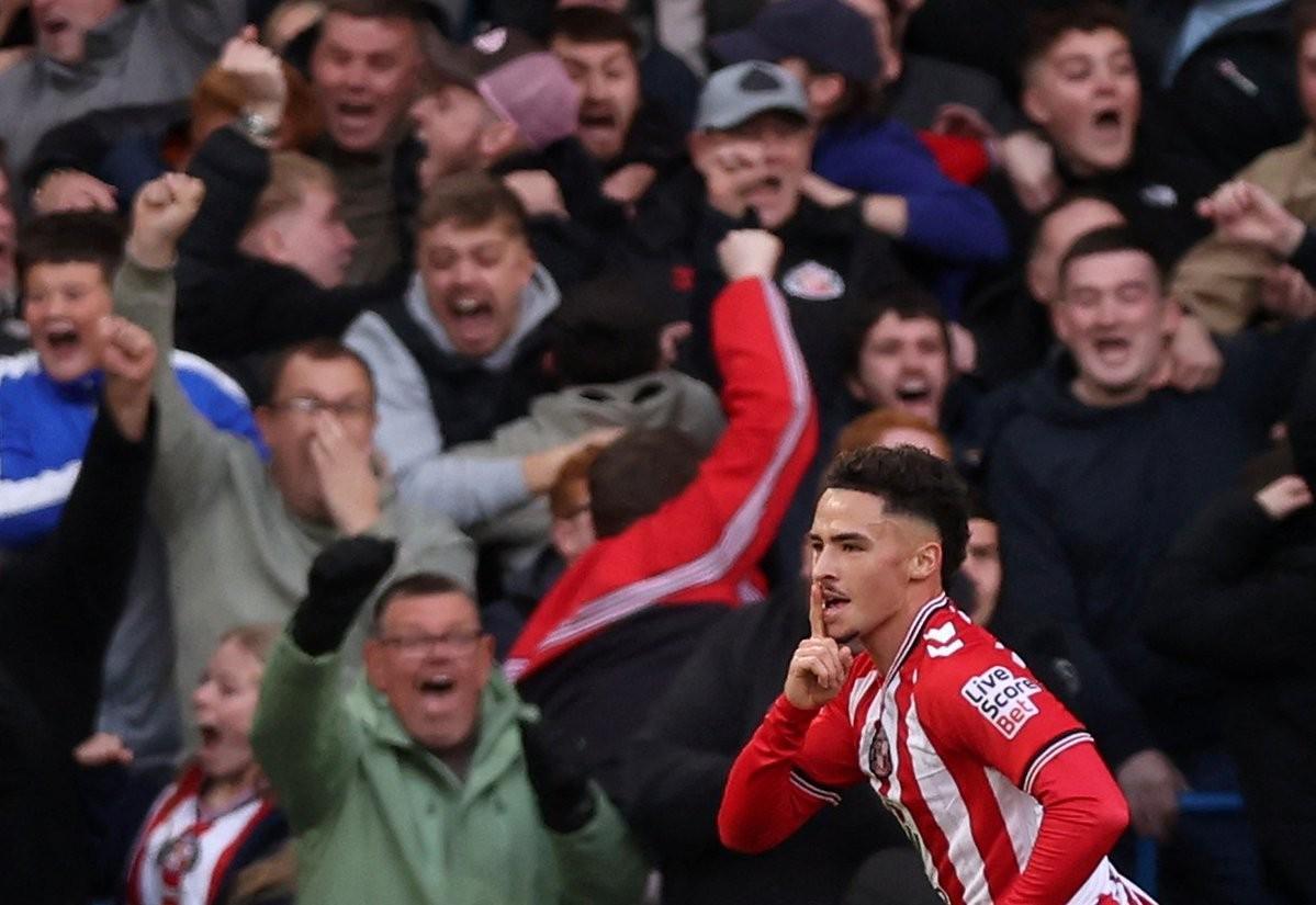 桑德兰绝杀切尔西升至第2，塔勒比豪言将迎伟大赛季