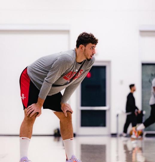 火箭队连败揭秘：杜兰特场均30+6+2仍难救主，队友表现成短板