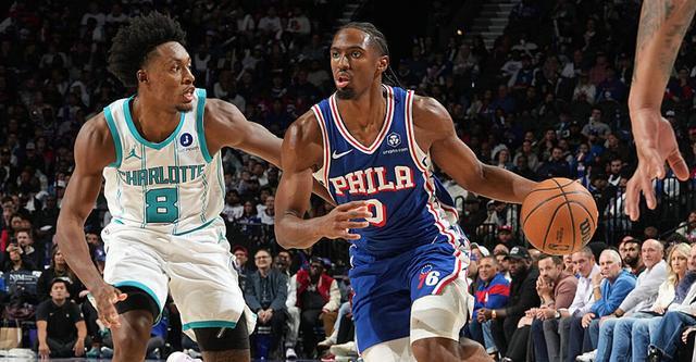 马克西28+9率76人险胜黄蜂，三球27+9+8难救主