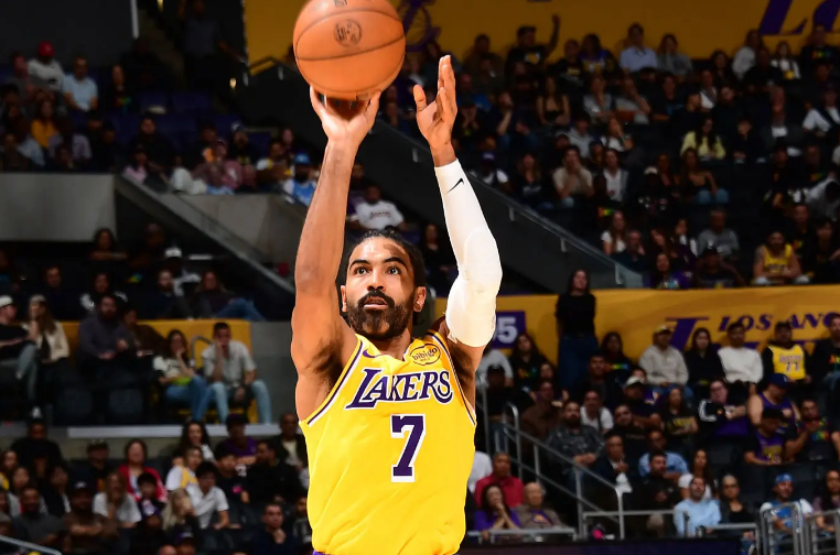 湖人后场大将文森特攻防两端低迷，地位岌岌可危？