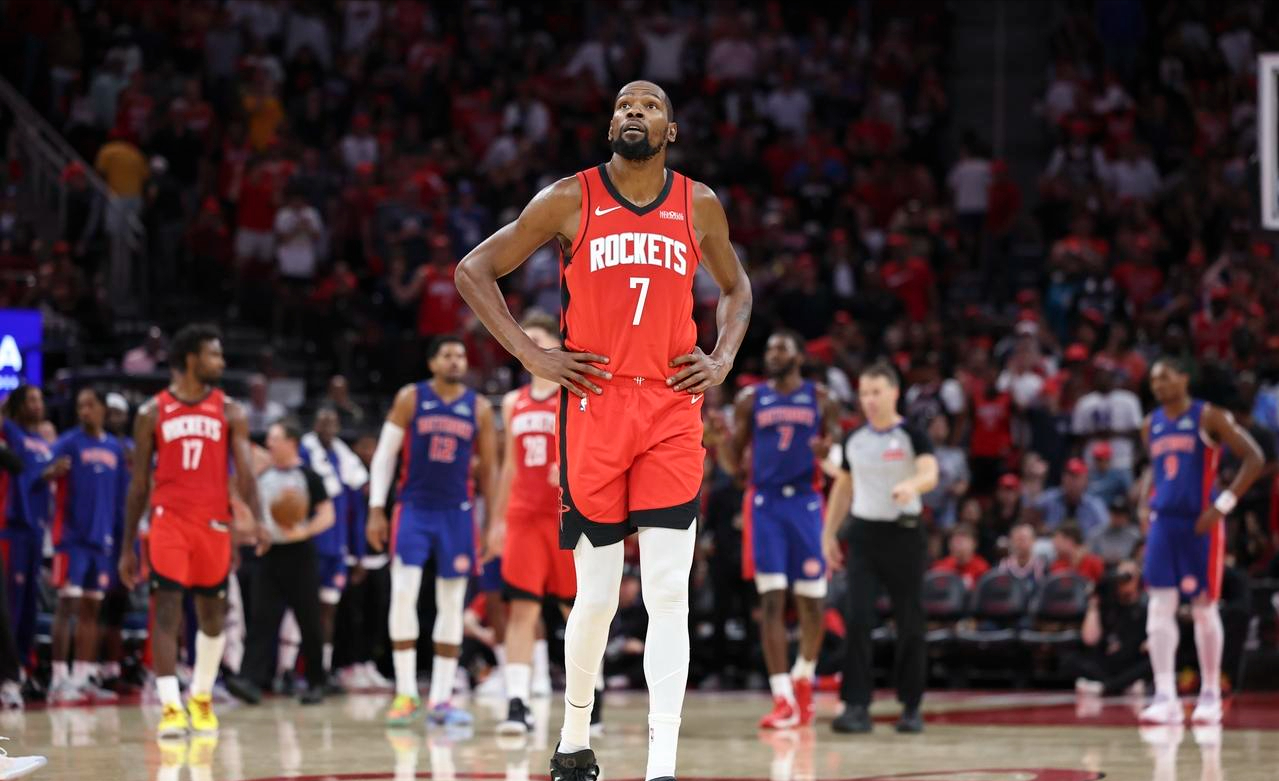 杜兰特拼尽全力难救主，火箭双塔困境与谢泼德成长危机