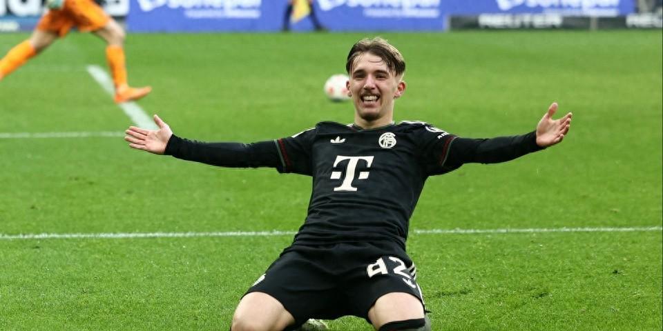 德甲新星伦纳特·卡尔连场破门，拜仁豪取13连胜领跑积分榜