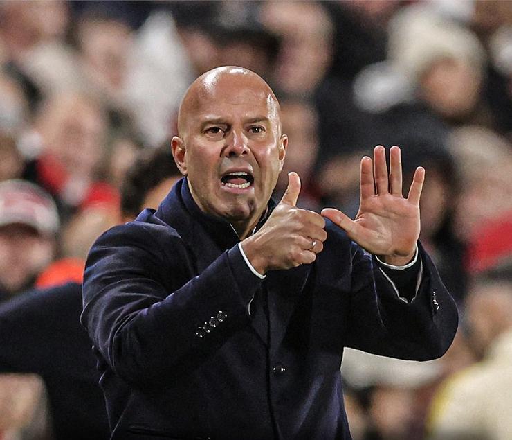 萨拉赫破荒范迪克怒斥裁判！利物浦2-3负布伦特福德创55年耻辱