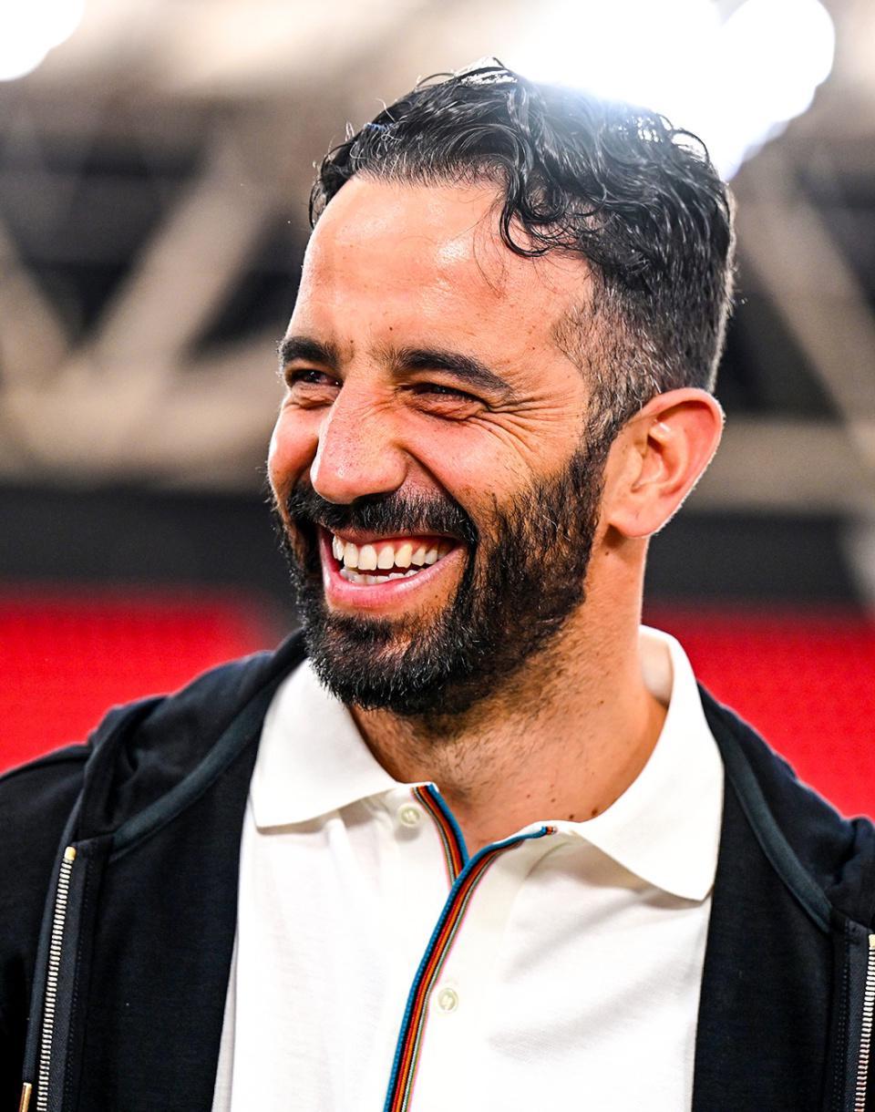 英超积分榜大变天：曼联4-2逆袭升至前四，利物浦2-3惨遭四连败