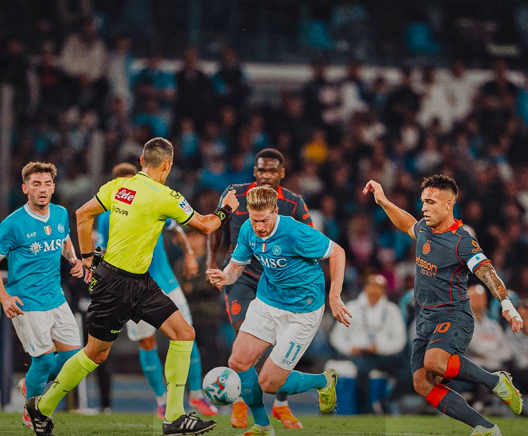 豪门激战夜：曼联4-2逆转升至第四，利物浦2-3四连败，那不勒斯3-1胜国米