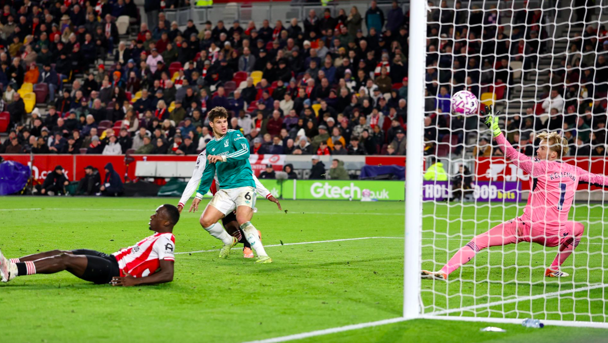 范迪克送点！利物浦2-3小蜜蜂惨遭联赛4连败跌至第六 被曼联超越