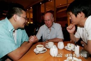 吴崇文：曾与宿茂臻共赴曼联试训的天才中卫，为何早早退役？