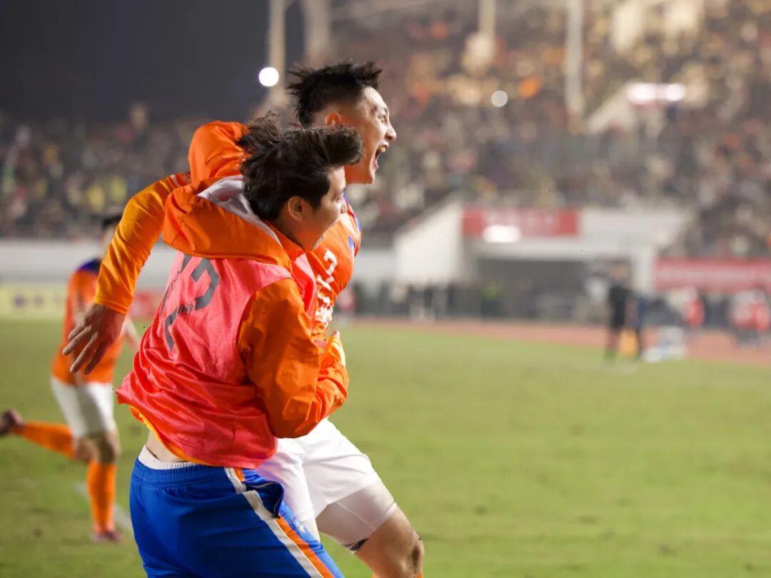 益阳队1:0力克岳阳队，2025湘超联赛再掀热潮