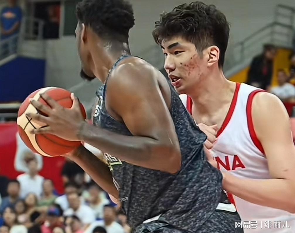 中国男篮迎欧式中锋！余嘉豪西乙爆发成近20年最强内线