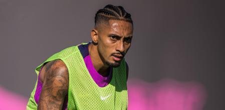 世体独家：拉菲尼亚伤缺仍赴伯纳乌，替补席后为巴萨助威